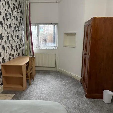 Raza House * Middlesbrough