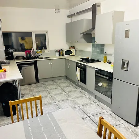 Ubytování v soukromí Raza House *